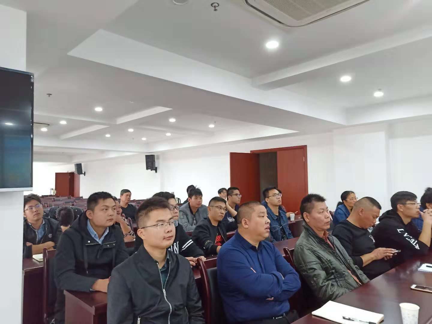 1541836338702364.jpg 图片关键词